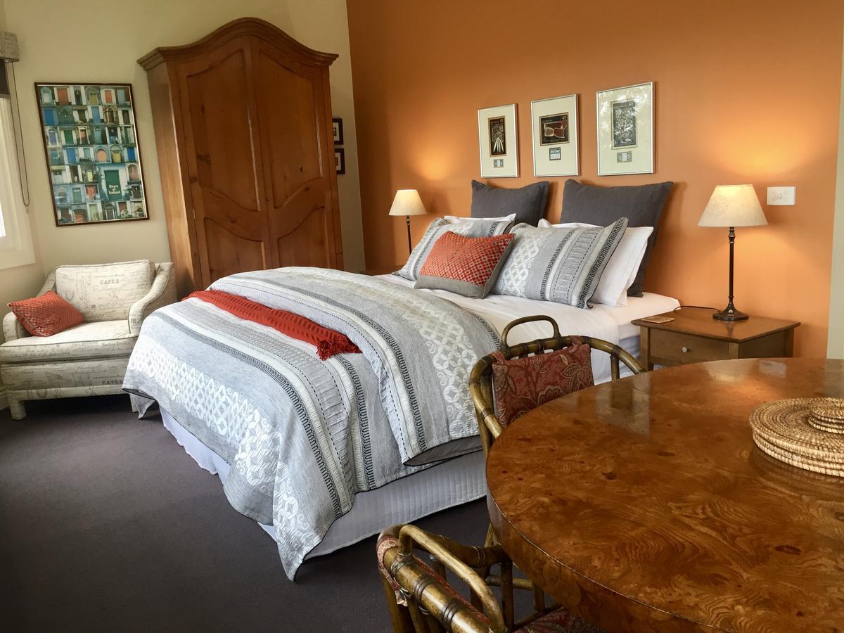 Llarrinda Bed & Breakfast Фостър Екстериор снимка